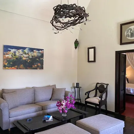 Santorini Heritage Villa Megalokori
