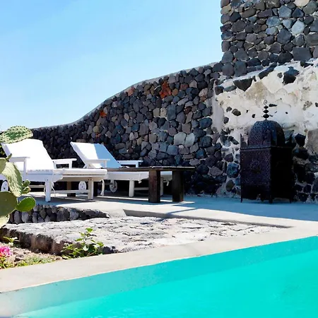 Santorini Heritage Villa *