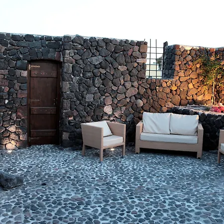 Santorini Heritage Villa *