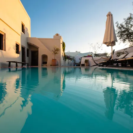 Santorini Heritage Villa Megalokori