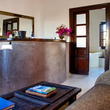 Santorini Heritage Villa