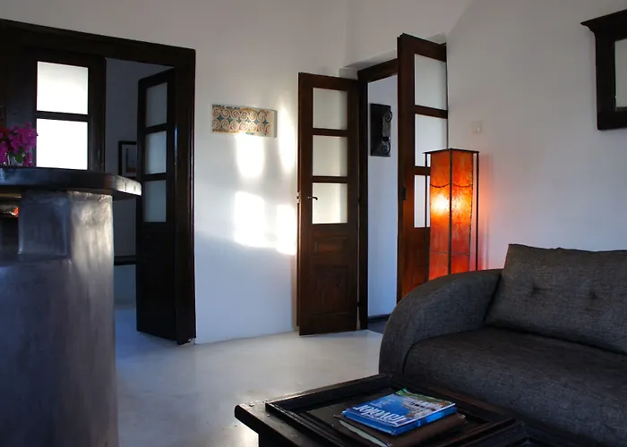 فيلة سانتوريني هيريتيدج *